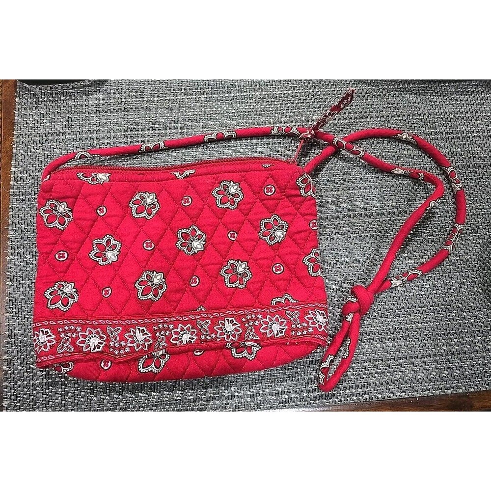 Vera Bradley  Purse RETIRED Red Bandana STYLE Crossbody Purse Zippered Top